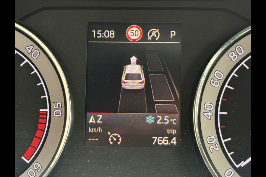 Škoda Superb Combi 2.0 TDI 190PK 4x4 Laurin & Klement Business | Panoramadak | Leder | Trekhaak | Canton | Adaptive cruise