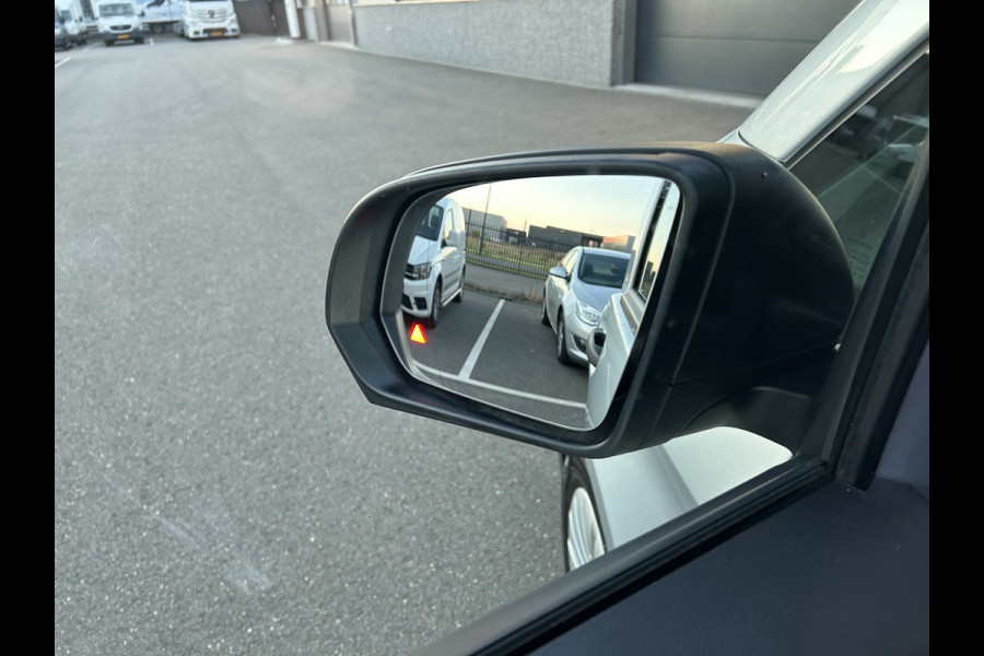 Mercedes-Benz Vito 119 CDI L3 LED / MBUX / Camera / Parkeersensoren / Navigatie / Cruise control / Airco / 270 Graden achterdeuren