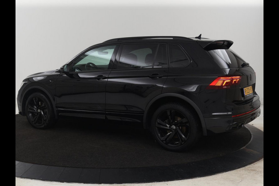 Volkswagen Tiguan 1.4 TSI eHybrid R Line | Panoramadak | Head-Up | Trekhaak | Stoelverwarming | Camera | Park Assist | Carplay | Matrix LED | Navigatie | Stuurverwarming | PHEV | Plug In