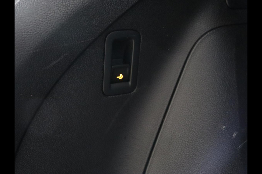 Volkswagen Tiguan 1.4 TSI eHybrid R Line | Panoramadak | Head-Up | Trekhaak | Stoelverwarming | Camera | Park Assist | Carplay | Matrix LED | Navigatie | Stuurverwarming | PHEV | Plug In