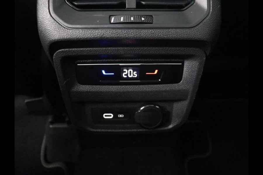 Volkswagen Tiguan 1.4 TSI eHybrid R Line | Panoramadak | Head-Up | Trekhaak | Stoelverwarming | Camera | Park Assist | Carplay | Matrix LED | Navigatie | Stuurverwarming | PHEV | Plug In