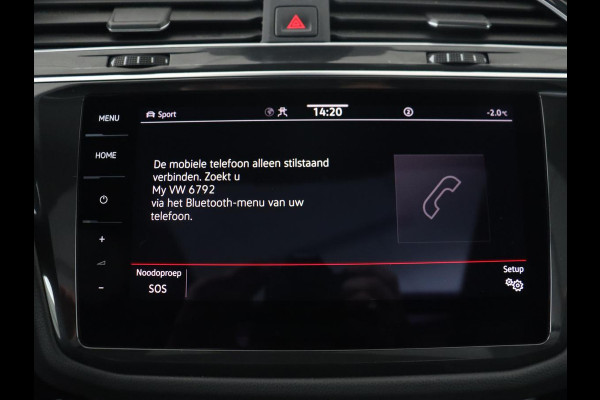 Volkswagen Tiguan 1.4 TSI eHybrid R Line | Panoramadak | Head-Up | Trekhaak | Stoelverwarming | Camera | Park Assist | Carplay | Matrix LED | Navigatie | Stuurverwarming | PHEV | Plug In