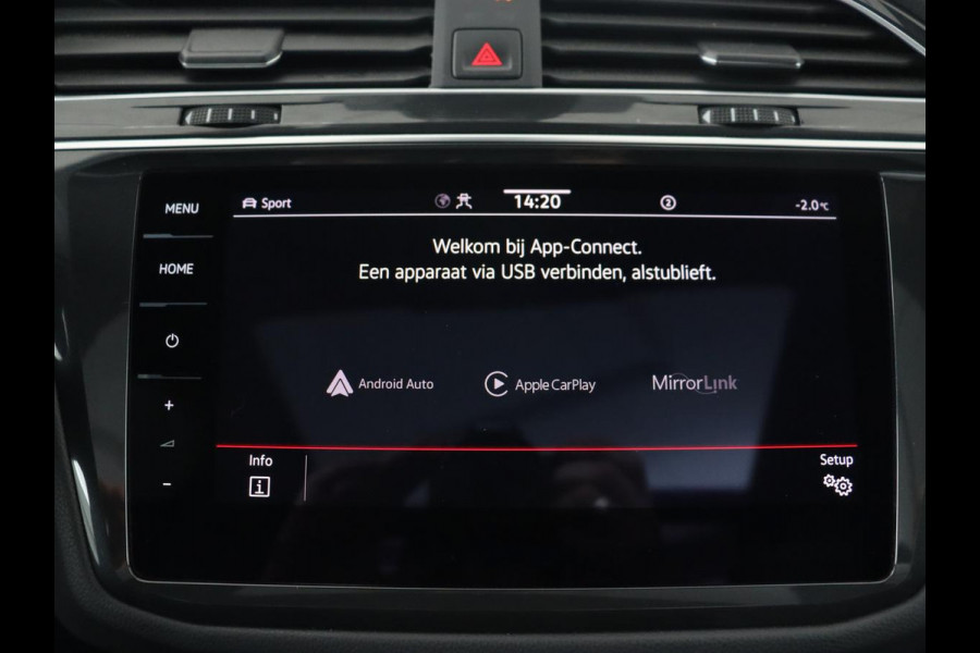 Volkswagen Tiguan 1.4 TSI eHybrid R Line | Panoramadak | Head-Up | Trekhaak | Stoelverwarming | Camera | Park Assist | Carplay | Matrix LED | Navigatie | Stuurverwarming | PHEV | Plug In