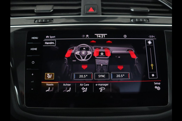 Volkswagen Tiguan 1.4 TSI eHybrid R Line | Panoramadak | Head-Up | Trekhaak | Stoelverwarming | Camera | Park Assist | Carplay | Matrix LED | Navigatie | Stuurverwarming | PHEV | Plug In