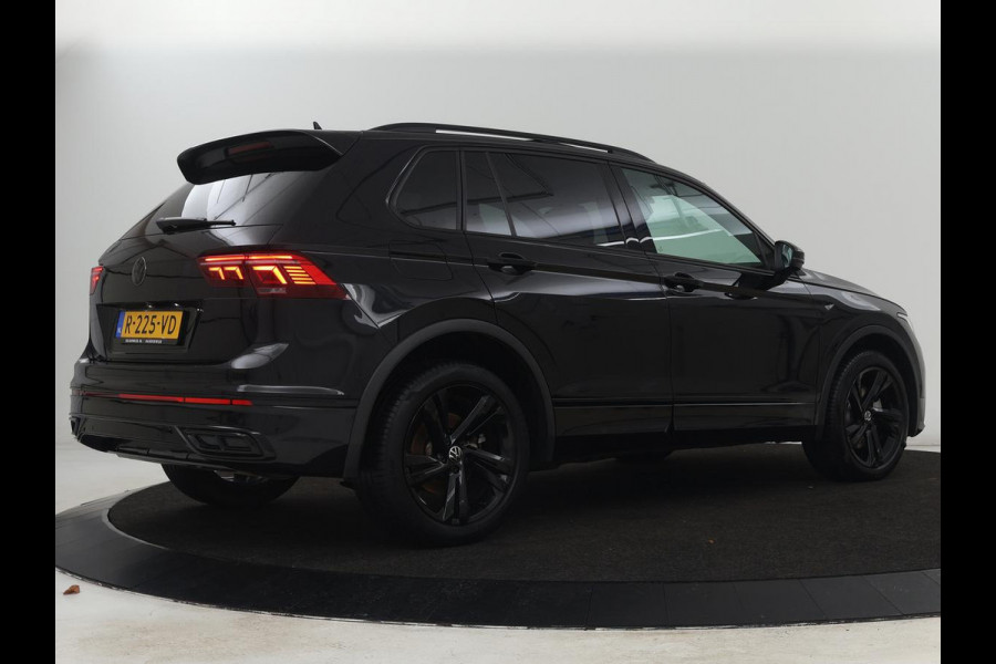 Volkswagen Tiguan 1.4 TSI eHybrid R Line | Panoramadak | Head-Up | Trekhaak | Stoelverwarming | Camera | Park Assist | Carplay | Matrix LED | Navigatie | Stuurverwarming | PHEV | Plug In