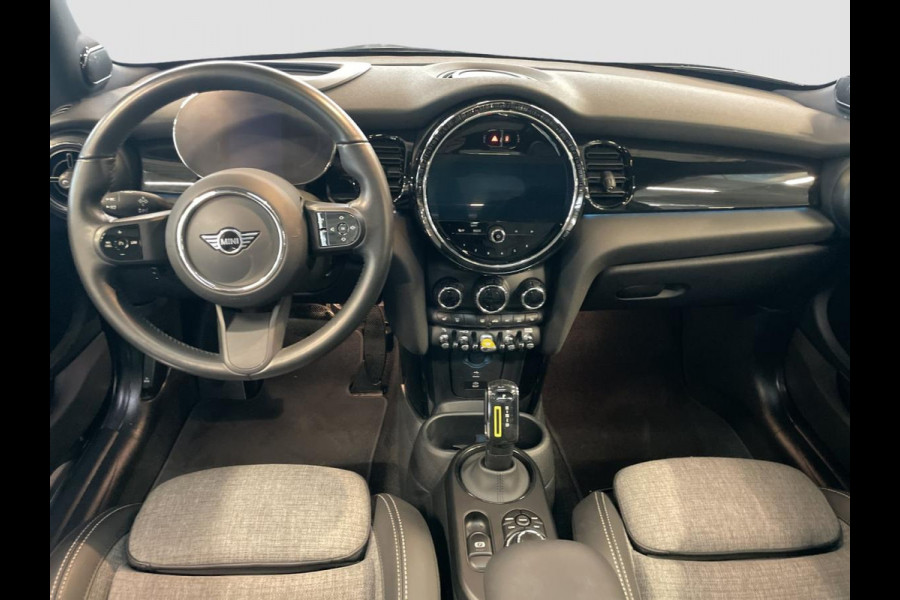 MINI Cooper SE Classic 33 kWh Head-Up Harman/Kardon Panoramadak . Neem contact op en we maken een afspraak!