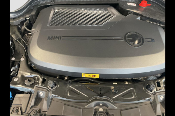 MINI Cooper SE Classic 33 kWh Head-Up Harman/Kardon Panoramadak . Neem contact op en we maken een afspraak!