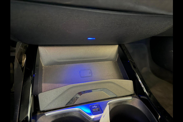 BMW 1-serie 118i M-Sport Shadow | Pano | 19 '' | HIFI | Ambient