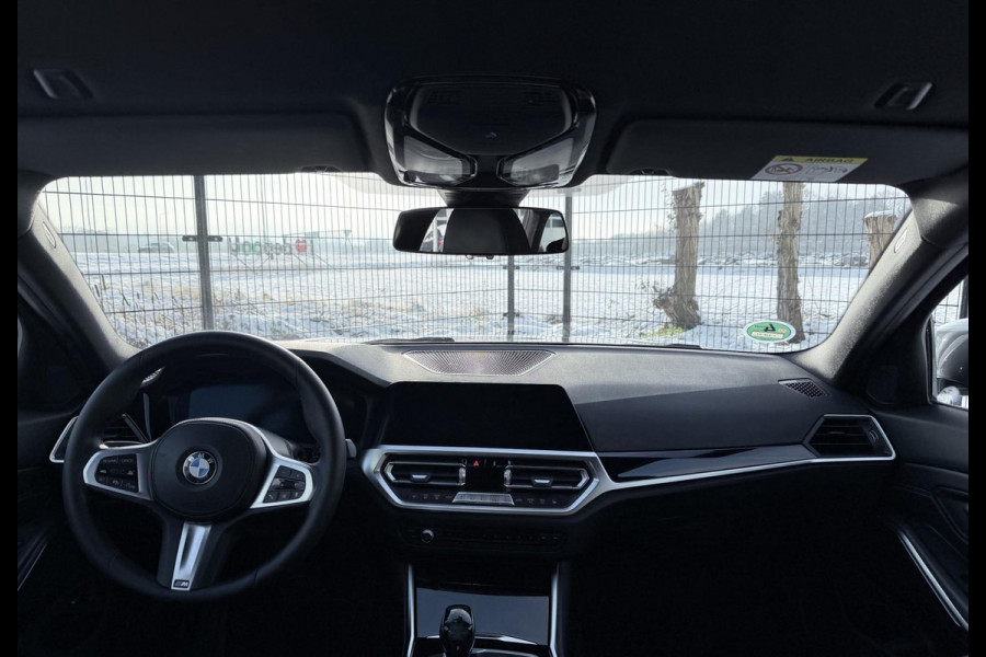 BMW 3 Serie Touring 320e Business Edition Plus | Carplay | Sportstoelen | EL trekhaak | Full Leder |