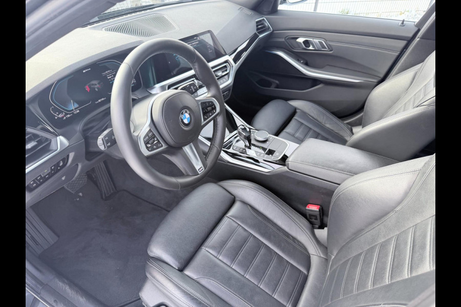 BMW 3 Serie Touring 320e Business Edition Plus | Carplay | Sportstoelen | EL trekhaak | Full Leder |