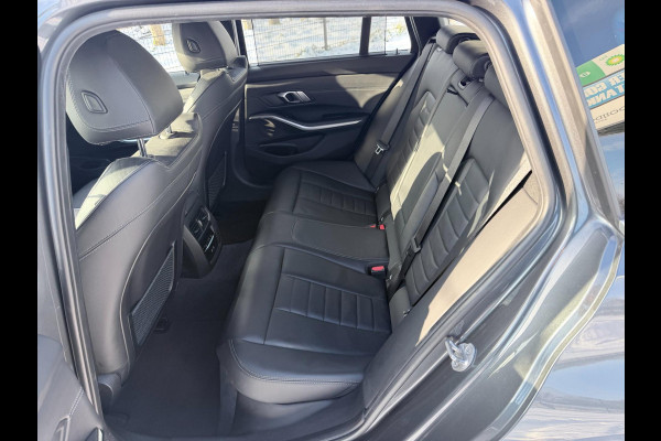 BMW 3 Serie Touring 320e Business Edition Plus | Carplay | Sportstoelen | EL trekhaak | Full Leder |