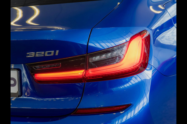 BMW 3-serie 320i M-Sport - Camera - Hifi - 19 inch - Live Cockpit Prof