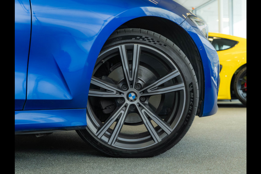 BMW 3-serie 320i M-Sport - Camera - Hifi - 19 inch - Live Cockpit Prof