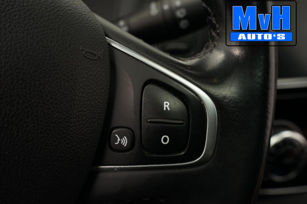 Renault Captur 1.3 TCe Intense|150PK|PANO|CAMERA|LED|TREKH