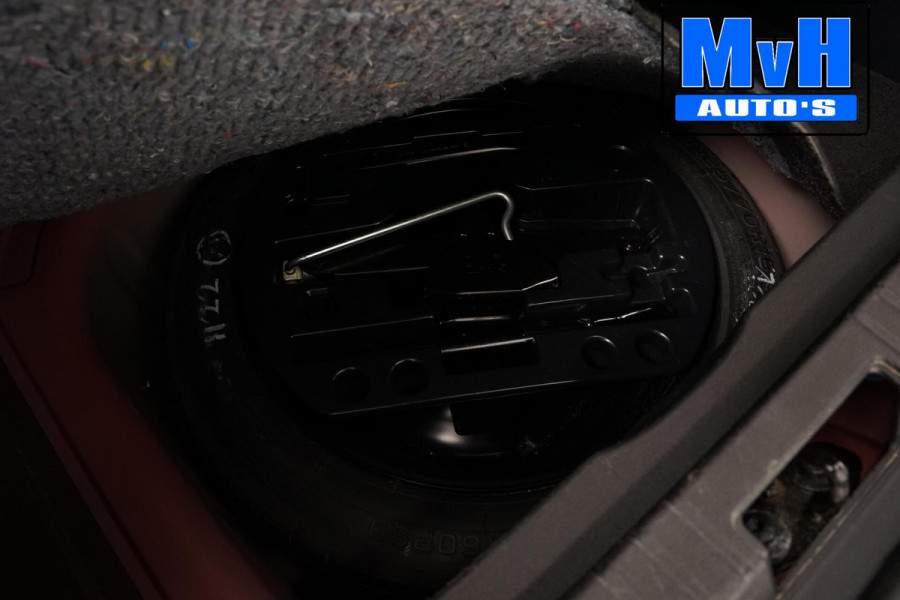 Renault Captur 1.3 TCe Intense|150PK|PANO|CAMERA|LED|TREKH