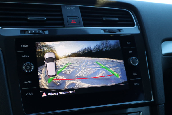 Volkswagen Golf 1.0 TSI Comfortline Business | Camera | Carplay | ACC |