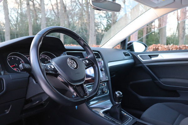 Volkswagen Golf 1.0 TSI Comfortline Business | Camera | Carplay | ACC |