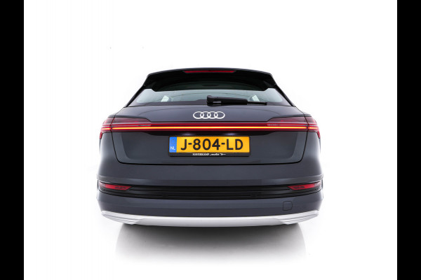 Audi e-tron 50 Quattro *ELECTRO-MOTOR AUDIBLE* Launch edition 71 kWh [ 3-Fase ] {SOH-100%} (INCL-BTW) Aut. *FULL-LED | DIGI-COCKPIT | NAVI-FULLMAP | HEATED-COMFORTSEATS | KEYLESS | AUDI-SOUND | SHIFT-PADDLES | ECC | PDC | CRUISE | 20''ALU*
