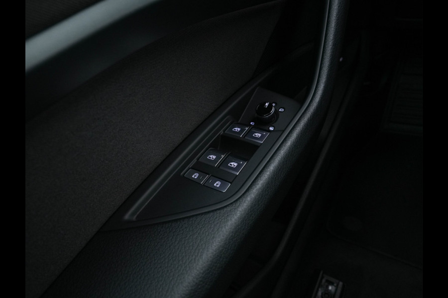 Audi e-tron 50 Quattro *ELECTRO-MOTOR AUDIBLE* Launch edition 71 kWh [ 3-Fase ] {SOH-100%} (INCL-BTW) Aut. *FULL-LED | DIGI-COCKPIT | NAVI-FULLMAP | HEATED-COMFORTSEATS | KEYLESS | AUDI-SOUND | SHIFT-PADDLES | ECC | PDC | CRUISE | 20''ALU*
