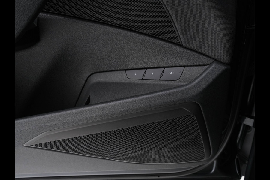 Audi e-tron 50 Quattro *ELECTRO-MOTOR AUDIBLE* Launch edition 71 kWh [ 3-Fase ] {SOH-100%} (INCL-BTW) Aut. *FULL-LED | DIGI-COCKPIT | NAVI-FULLMAP | HEATED-COMFORTSEATS | KEYLESS | AUDI-SOUND | SHIFT-PADDLES | ECC | PDC | CRUISE | 20''ALU*