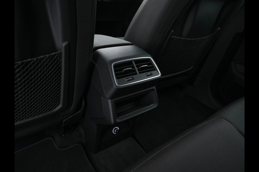 Audi e-tron 50 Quattro *ELECTRO-MOTOR AUDIBLE* Launch edition 71 kWh [ 3-Fase ] {SOH-100%} (INCL-BTW) Aut. *FULL-LED | DIGI-COCKPIT | NAVI-FULLMAP | HEATED-COMFORTSEATS | KEYLESS | AUDI-SOUND | SHIFT-PADDLES | ECC | PDC | CRUISE | 20''ALU*