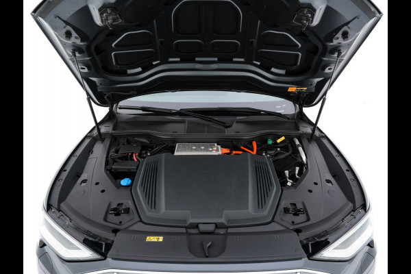 Audi e-tron 50 Quattro *ELECTRO-MOTOR AUDIBLE* Launch edition 71 kWh [ 3-Fase ] {SOH-100%} (INCL-BTW) Aut. *FULL-LED | DIGI-COCKPIT | NAVI-FULLMAP | HEATED-COMFORTSEATS | KEYLESS | AUDI-SOUND | SHIFT-PADDLES | ECC | PDC | CRUISE | 20''ALU*