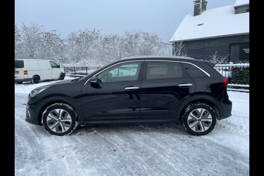Kia e-Niro DynamicPlusLine 64 kWh SOH 100% NAVI CAMERA LEER SCHUIFDAK LED-XENON