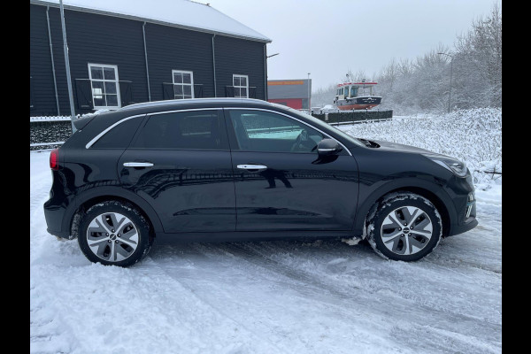 Kia e-Niro DynamicPlusLine 64 kWh SOH 100% NAVI CAMERA LEER SCHUIFDAK LED-XENON