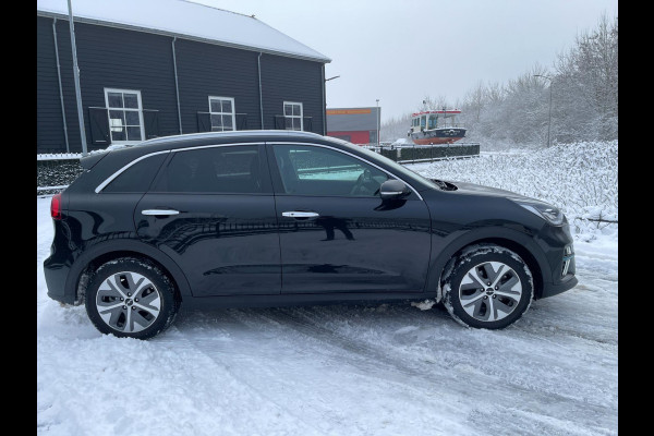 Kia e-Niro DynamicPlusLine 64 kWh SOH 100% NAVI CAMERA LEER SCHUIFDAK LED-XENON