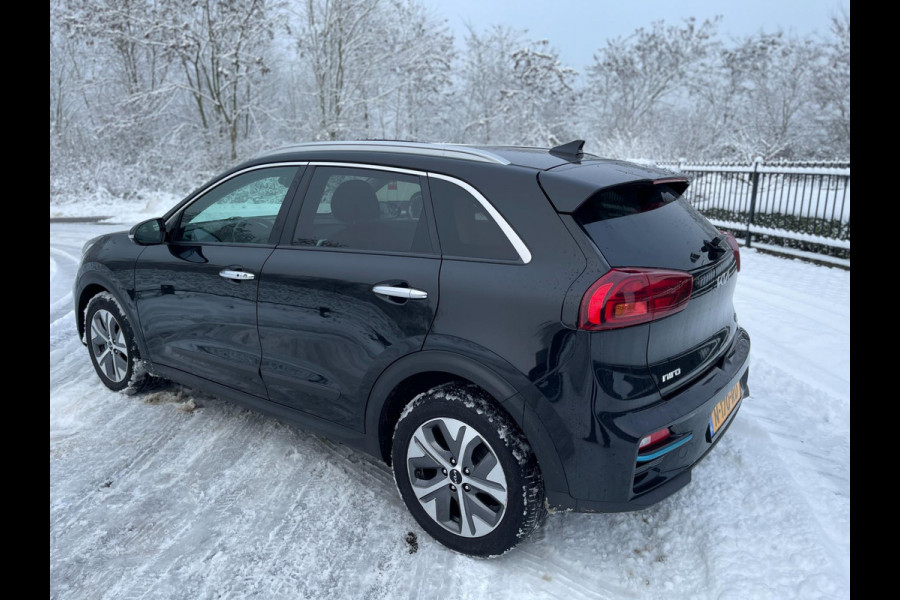 Kia e-Niro DynamicPlusLine 64 kWh SOH 100% NAVI CAMERA LEER SCHUIFDAK LED-XENON