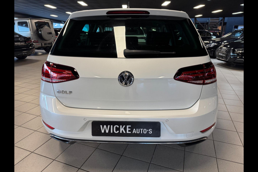 Volkswagen Golf 1.0 TSI Comfortline 85 KW 6 bak Navigatie Cruise control