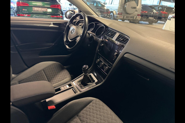 Volkswagen Golf 1.0 TSI Comfortline 85 KW 6 bak Navigatie Cruise control