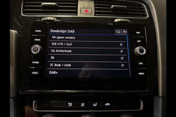 Volkswagen Golf 1.0 TSI Comfortline 85 KW 6 bak Navigatie Cruise control