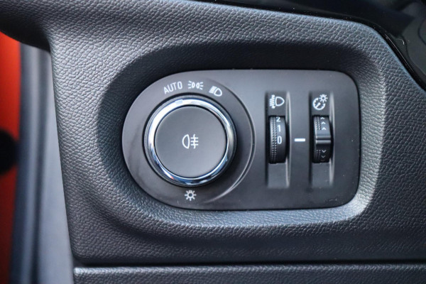 Opel Corsa 1.2Turbo Edition org. NL Navigatie Zwart dak