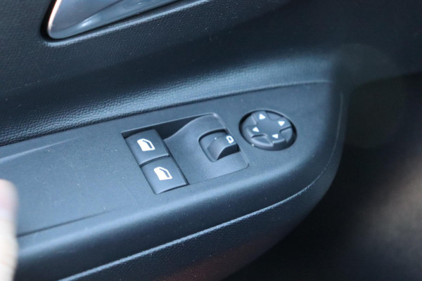 Opel Corsa 1.2Turbo Edition org. NL Navigatie Zwart dak