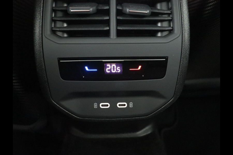 CUPRA Leon 2.0 TSI Cup 4-DRIVE | 310pk | Trekhaak | Stoel & stuurverwarming | Carplay | Leder | Adaptive cruise | 19'' | CUP Sportstoelen | Navigatie | Full LED | Beats Pack | Keyless | Sfeerverlichting