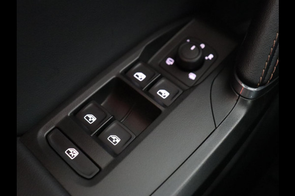 CUPRA Leon 2.0 TSI Cup 4-DRIVE | 310pk | Trekhaak | Stoel & stuurverwarming | Carplay | Leder | Adaptive cruise | 19'' | CUP Sportstoelen | Navigatie | Full LED | Beats Pack | Keyless | Sfeerverlichting
