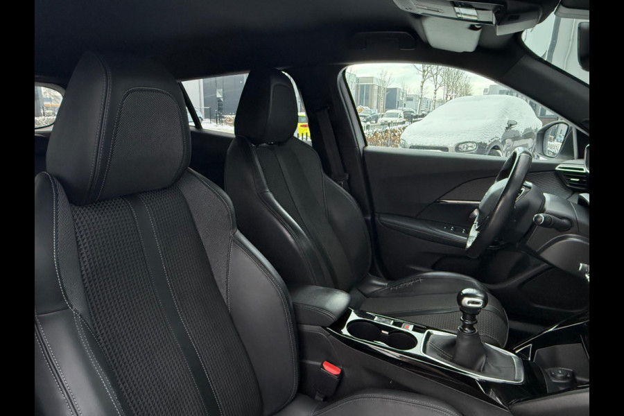 Peugeot 2008 1.2 PureTech GT-Line / 2020 / CAM / 3D COCKPIT
