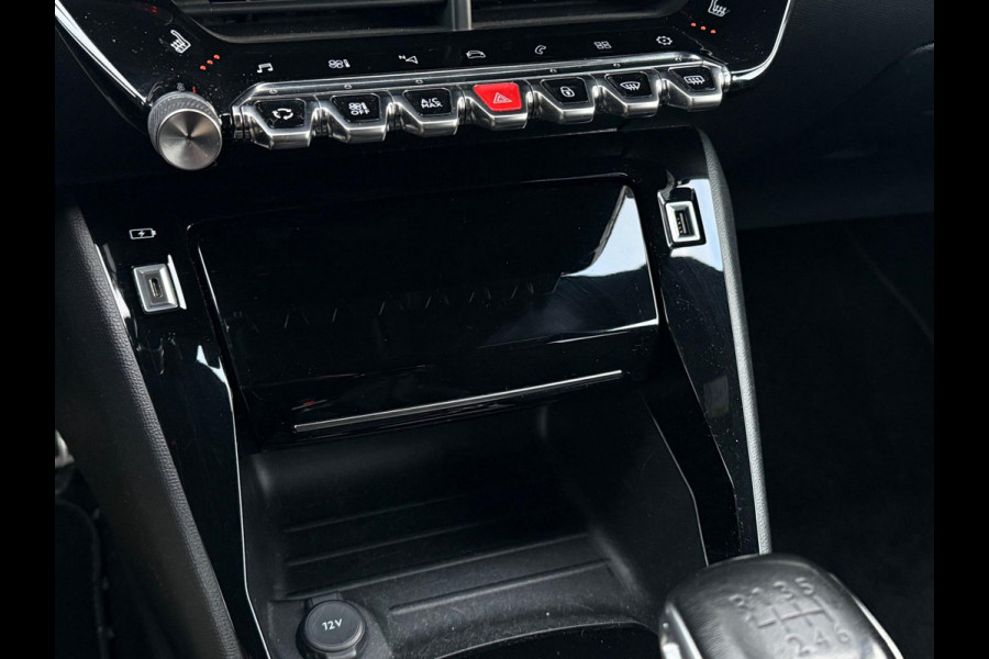 Peugeot 2008 1.2 PureTech GT-Line / 2020 / CAM / 3D COCKPIT