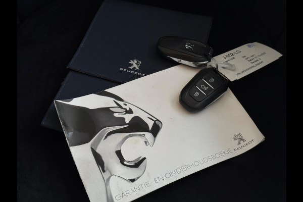 Peugeot 2008 1.2 PureTech GT-Line / 2020 / CAM / 3D COCKPIT