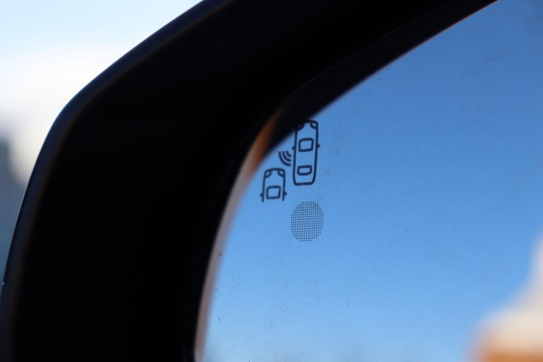 Peugeot 5008 1.2 PT Allure Pack Bus. 7persoons org.NL camera trekhaak-afn.