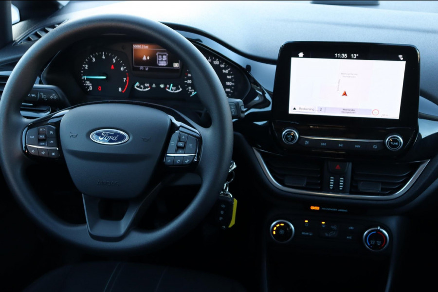 Ford Fiesta 1.1 Trend org. NL navigatie cruise pdc