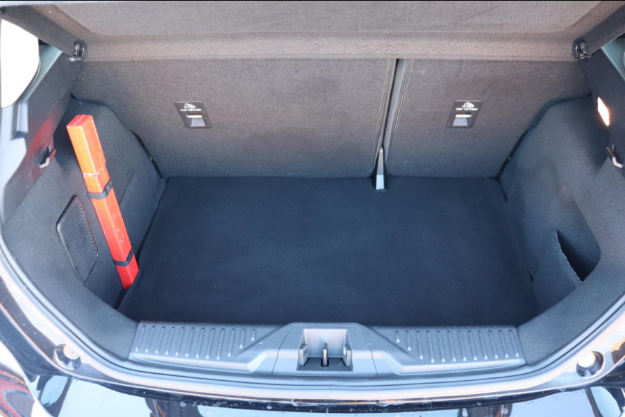 Ford Fiesta 1.1 Trend org. NL navigatie cruise pdc