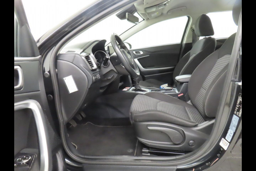 Kia Ceed Sportswagon 1.0 T-GDi 120pk DynamicLine | Climate Control | Navigatie | Apple Carplay/Android Auto | Cruise Control | Full LED | PDC VA | Camera | 16" Lichtmetalen Velgen