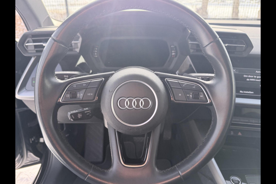 Audi A3 Sportback 30 TFSI Pro Line | 1e eigenaar | Trekhaak | Carplay | Stoelverwarming | Camera |
