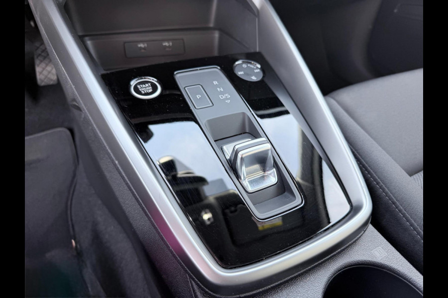 Audi A3 Sportback 30 TFSI Pro Line | 1e eigenaar | Trekhaak | Carplay | Stoelverwarming | Camera |