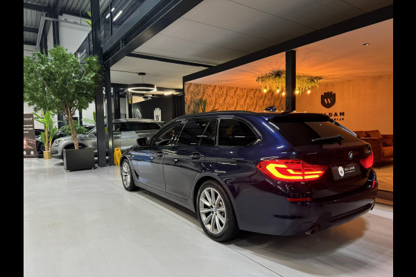 BMW 5 Serie Touring 520i Sport Line M Garantie Pano Memory StoelVentilatie StoelVW Elek Stuur Elek Achterklep Navi Cruise Rijklaar