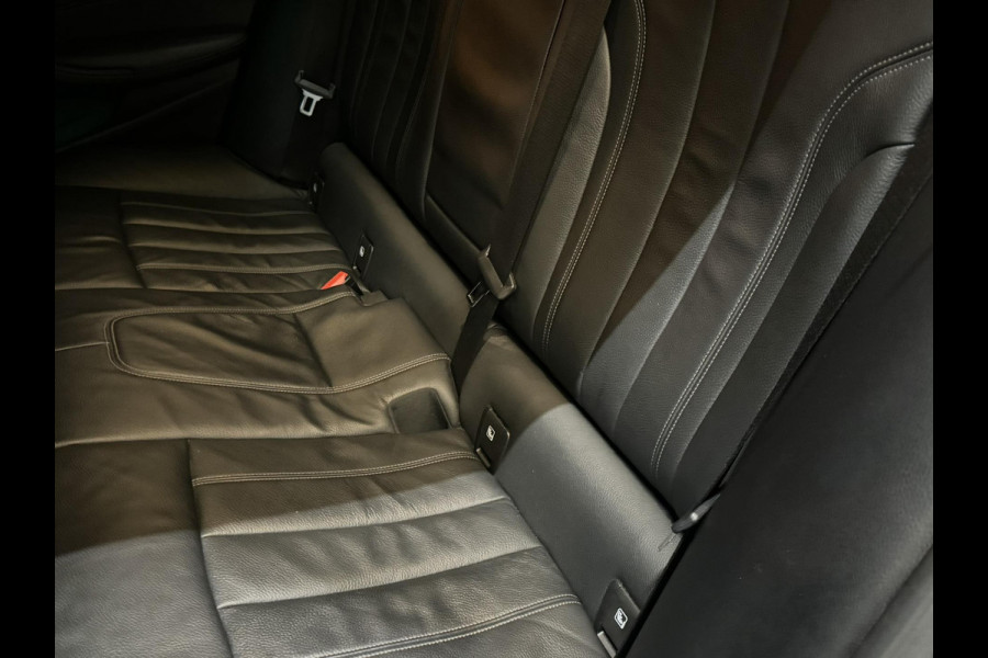 BMW 5 Serie Touring 520i Sport Line M Garantie Pano Memory StoelVentilatie StoelVW Elek Stuur Elek Achterklep Navi Cruise Rijklaar
