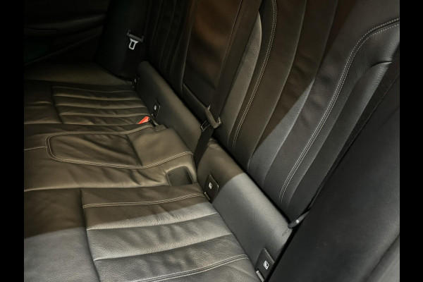 BMW 5 Serie Touring 520i Sport Line M Garantie Pano Memory StoelVentilatie StoelVW Elek Stuur Elek Achterklep Navi Cruise Rijklaar