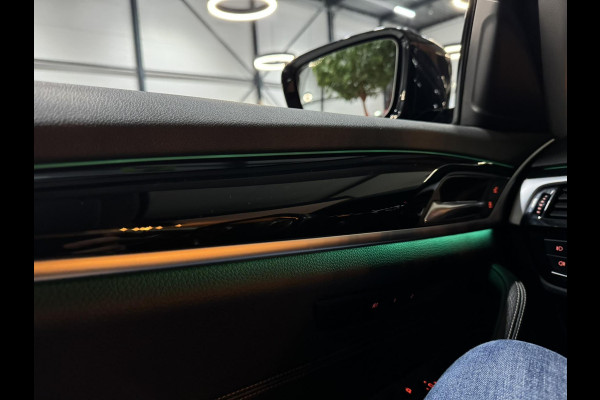 BMW 5 Serie Touring 520i Sport Line M Garantie Pano Memory StoelVentilatie StoelVW Elek Stuur Elek Achterklep Navi Cruise Rijklaar